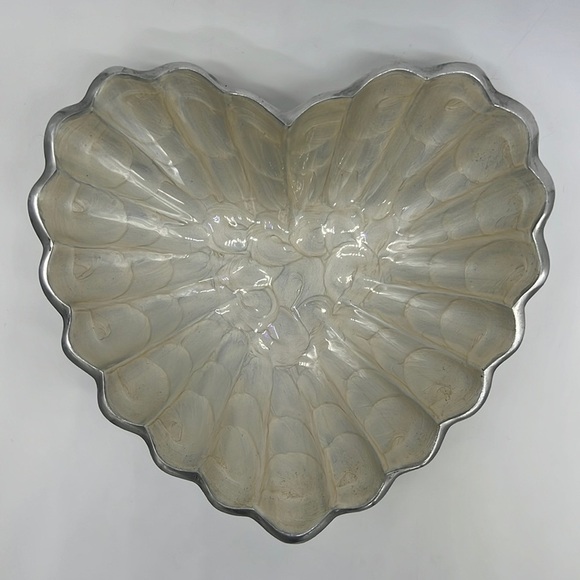 Julia Knight 10” Heart Dish - Picture 1 of 10